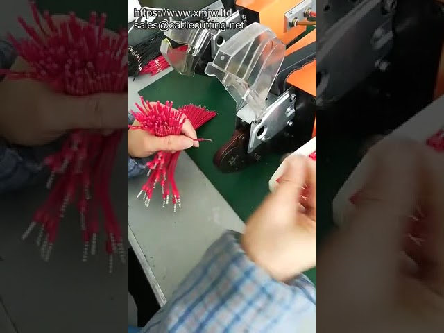 Półautomatyczna pneumatyczna zaciskarka do końcówek kabli i przewodów