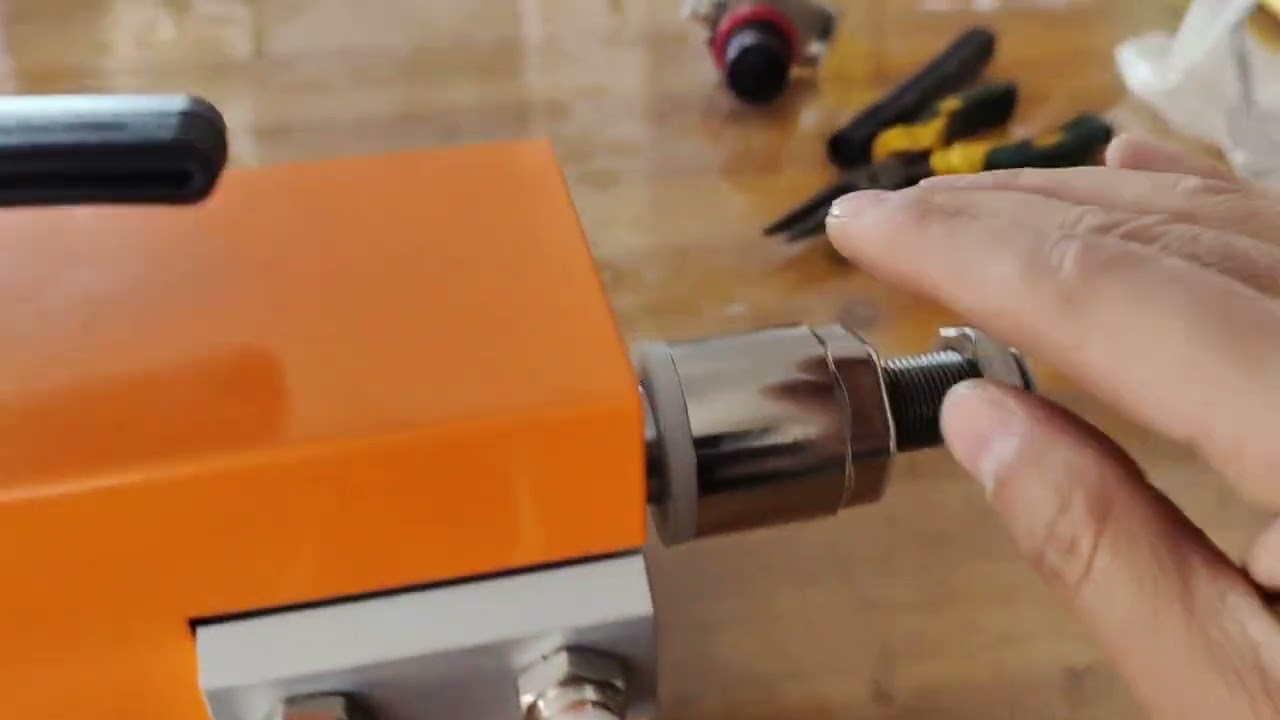 AM Series Pneumatic Crimping Machine Adjustment Method Demonstration