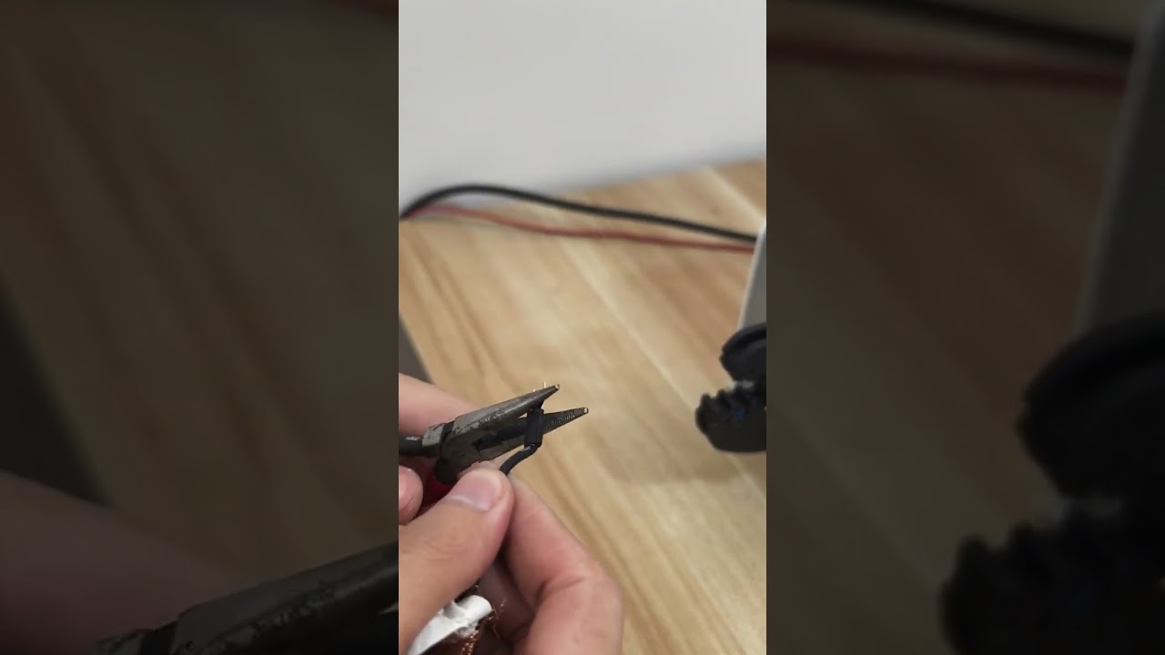 Uniwersalna elektryczna zaciskarka do różnych końcówek #fabryka #maszyna
