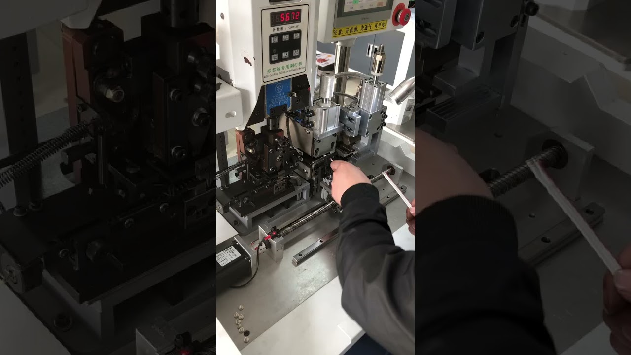 Aplikator zaciskowy mechaniczny od producenta – skok 30 mm, wysokość zamykania 119,7 mm