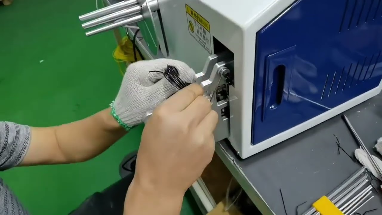 Automatyczne nawijanie i wiązanie linii w druku 3D – film z rzeczywistego procesu