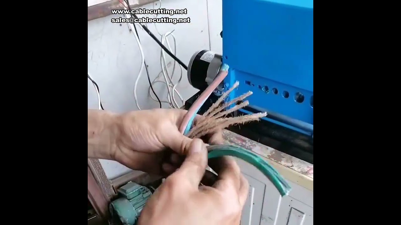 Automatyczna maszyna do zdejmowania izolacji 120L – kwadratowa porowata, do kabli 2-32mm (aluminium/miedź)