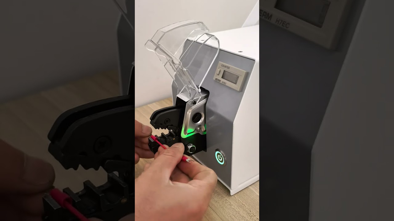 Zaciskarka elektryczna 20EC – prezentacja zaciskania końcówek 1-25 mm², siła 1-6 ton, przekrój 0.25-16 mm²