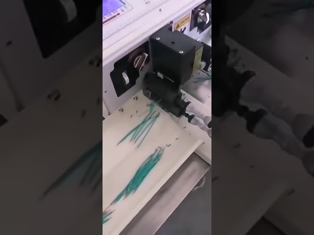 Maszyna do cięcia i zdejmowania izolacji | Automatyczny ściągacz kabli, elektryczna mała obieraczka #automatyka #fabryka